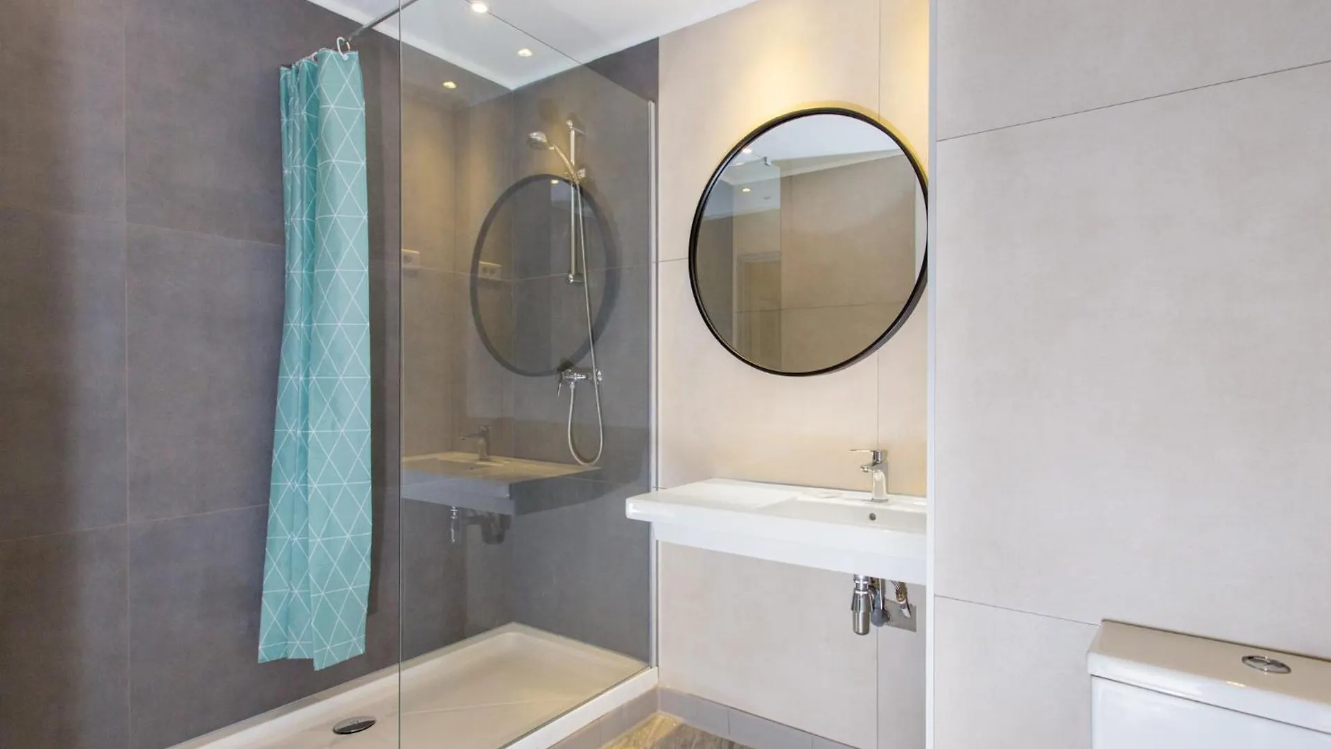Villa Saint Exupery Beach Hostel Nice 0*,