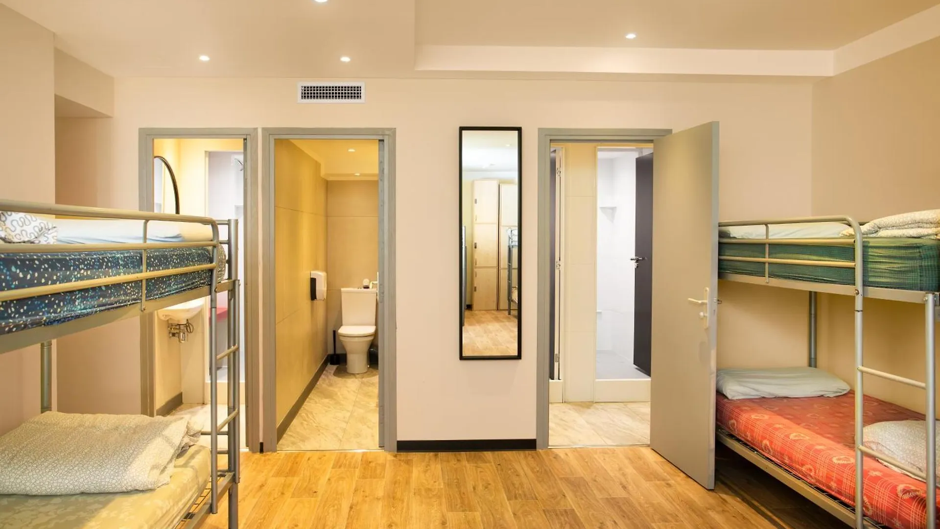 Villa Saint Exupery Beach Hostel Nice