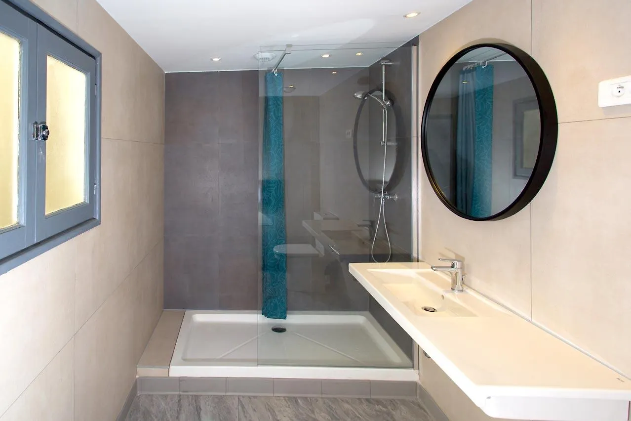 Villa Saint Exupery Beach Hostel Nice